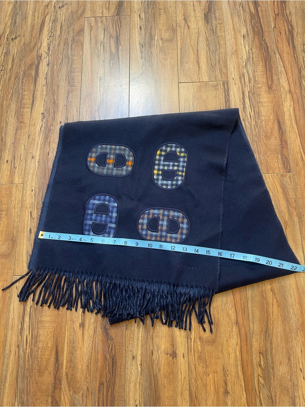 Hermès Recto-Verso Maillons Colores 100% Cashmere Scarf Bleu Marine Reversible - Picture 11 of 16